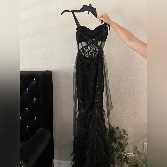 Prom dress - Picture 3 of 5